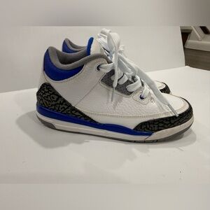 Nike Air Jordan 3 Retro "Racer Blue" sneakers.